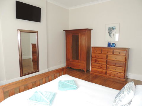 Glenelg - Marina Retreat - Accommodation 4U 19