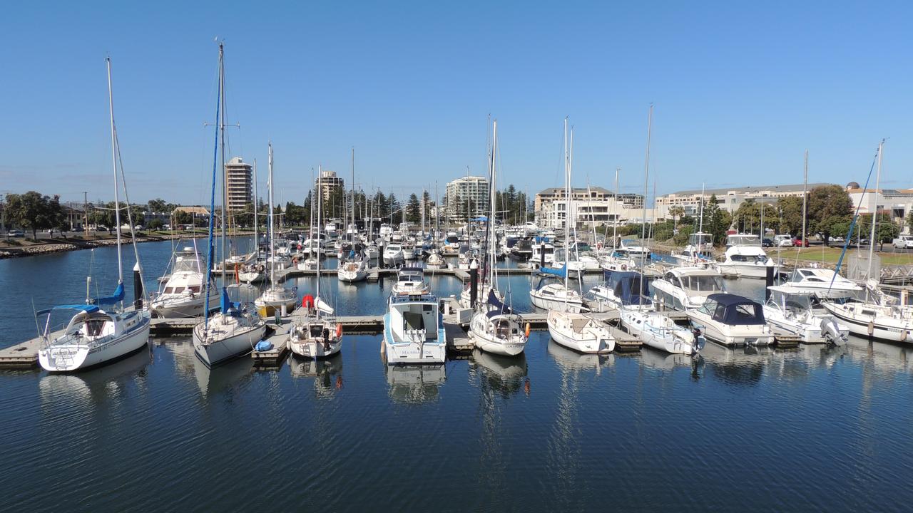 Glenelg North SA Accommodation 4U
