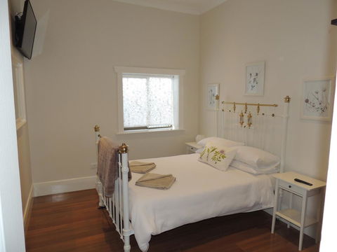 Glenelg - Marina Retreat - Accommodation 4U 17