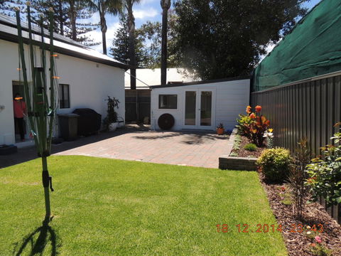 Glenelg - Marina Retreat - Accommodation 4U 38