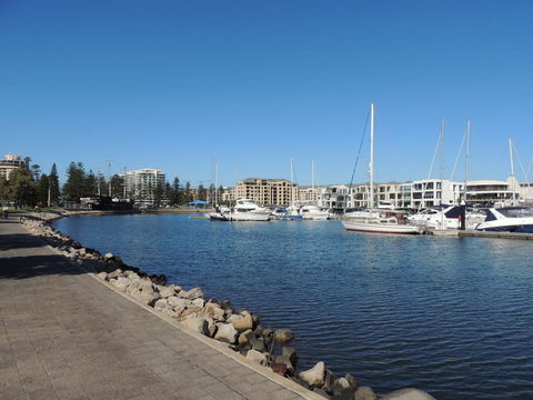 Glenelg - Marina Retreat - Accommodation 4U 4