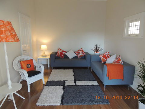 Glenelg - Marina Retreat - Accommodation 4U 23