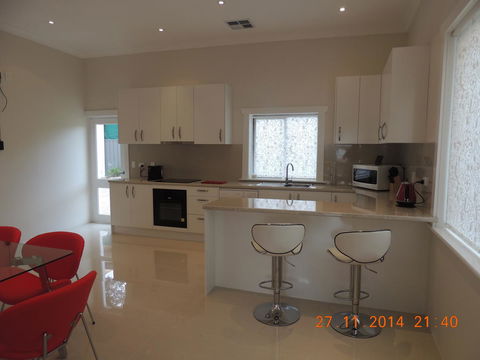 Glenelg - Marina Retreat - Accommodation 4U 31