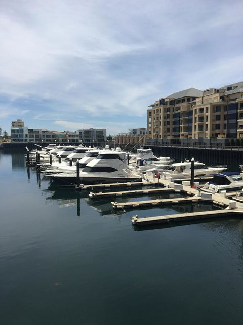 Glenelg Beach Studio - Accommodation 4U 2