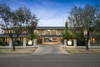 Book Wagga Wagga Accommodation Vacations Accommodation 4U Accommodation 4U