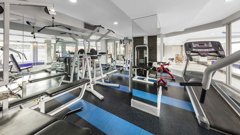Oaks Adelaide Embassy Suites - Accommodation 4U 5
