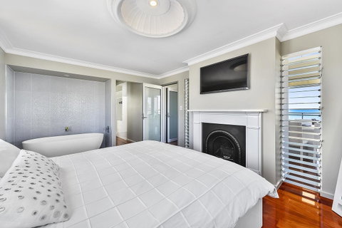 Aloha Waterfront Properties - Accommodation 4U 12
