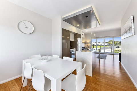 Aloha Waterfront Properties - Accommodation 4U 27