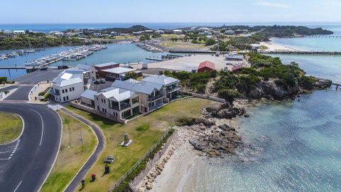 Aloha Waterfront Properties - Accommodation 4U 0