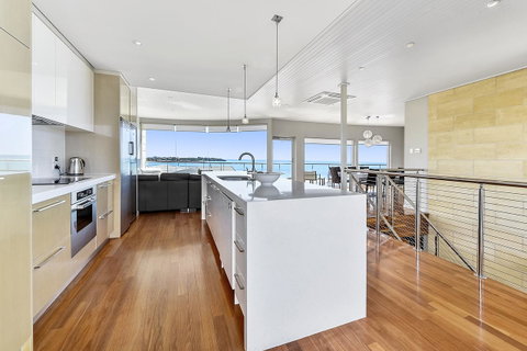 Aloha Waterfront Properties - Accommodation 4U 5
