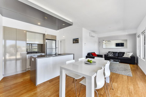 Aloha Waterfront Properties - Accommodation 4U 18