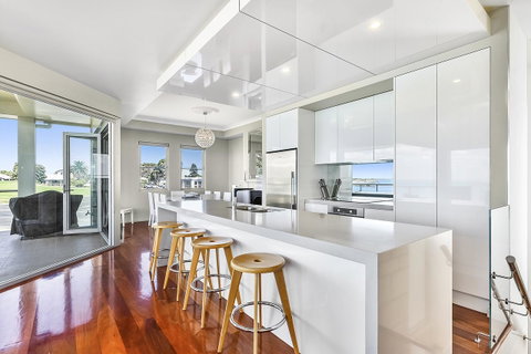Aloha Waterfront Properties - Accommodation 4U 7