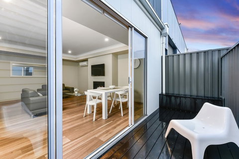 Aloha Central Luxury Apartments - Accommodation 4U 25