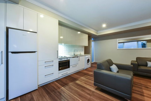Aloha Central Luxury Apartments - Accommodation 4U 29