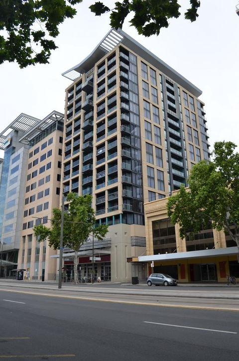 APTonNorthTCE - Accommodation 4U 20