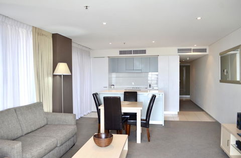 APTonNorthTCE - Accommodation 4U 6
