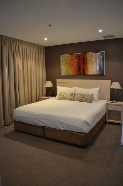 APTonNorthTCE - Accommodation 4U 1