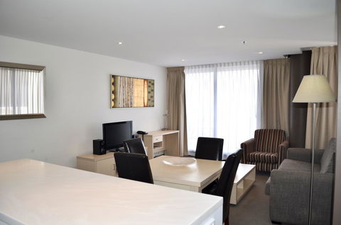 APTonNorthTCE - Accommodation 4U 5