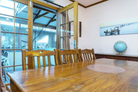 Rustic On 13th - Accommodation 4U 15
