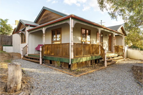 Rustic On 13th - Accommodation 4U 17
