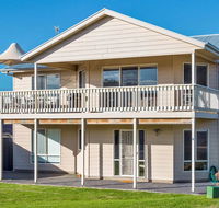 Rocks Beach House Victor Harbor - Accommodation 4U