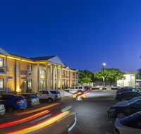 Adelaide Inn - Accommodation 4U
