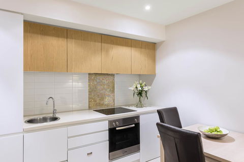 IStay Precinct Adelaide - Accommodation 4U 8