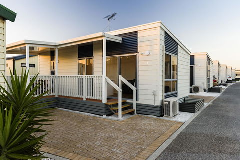 Discovery Parks - Adelaide Beachfront - Accommodation 4U 21