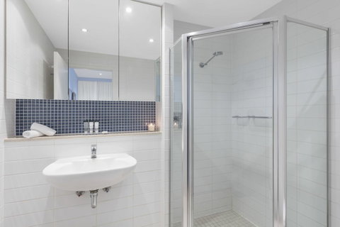 Oaks Glenelg Liberty Suites - Accommodation 4U 31