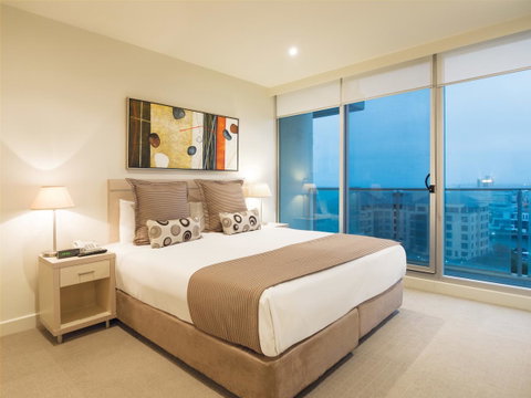 Oaks Glenelg Liberty Suites - Accommodation 4U 20