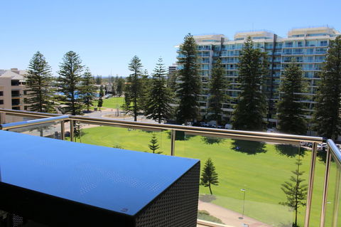 Beachside Luxury Getaway In Glenelg - Accommodation 4U 14