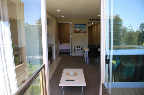 Beachside Luxury Getaway In Glenelg - Accommodation 4U 3