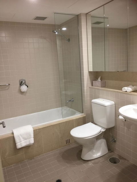 Beachside Luxury Getaway In Glenelg - Accommodation 4U 12