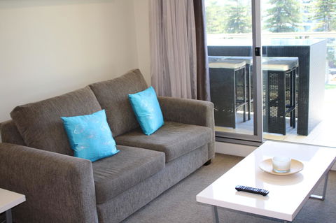 Beachside Luxury Getaway In Glenelg - Accommodation 4U 8