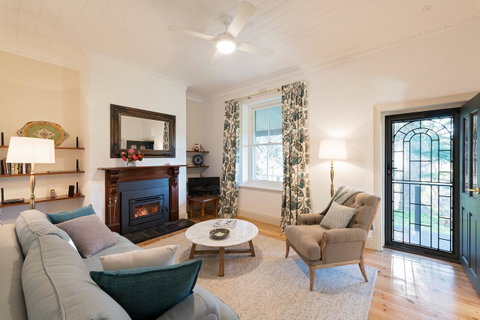 The Other House - Accommodation 4U 7