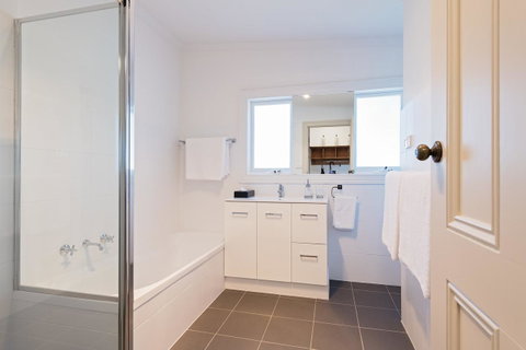 The Other House - Accommodation 4U 19