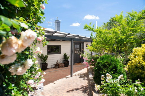 The Other House - Accommodation 4U 5