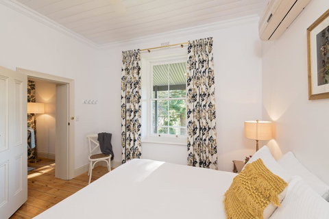 The Other House - Accommodation 4U 15