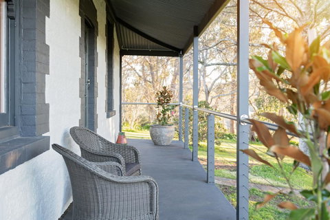 The Other House - Accommodation 4U 6