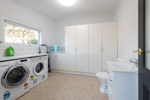 The Other House - Accommodation 4U 18