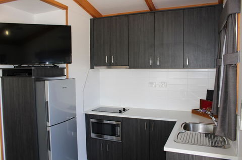 Ceduna Foreshore Caravan Park - Accommodation 4U 1