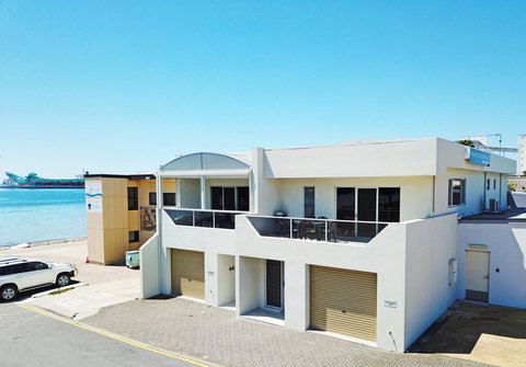Tasman Beachside Apartment - Accommodation 4U 2