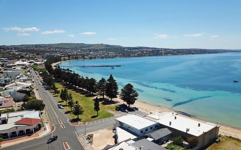 Tasman Beachside Apartment - Accommodation 4U 1
