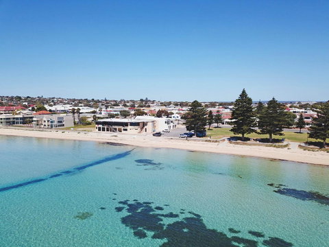Tasman Beachside Apartment - Accommodation 4U 12