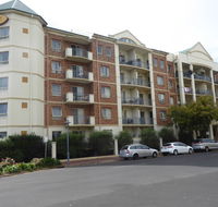 Adelaide City Apartment - 3br 2bath  Carpark - Accommodation 4U