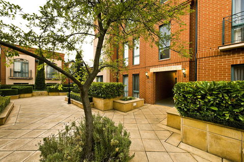 Majestic Old Lion Apartments - Accommodation 4U 18
