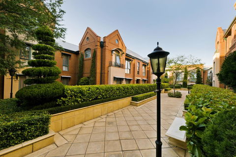 Majestic Old Lion Apartments - Accommodation 4U 0