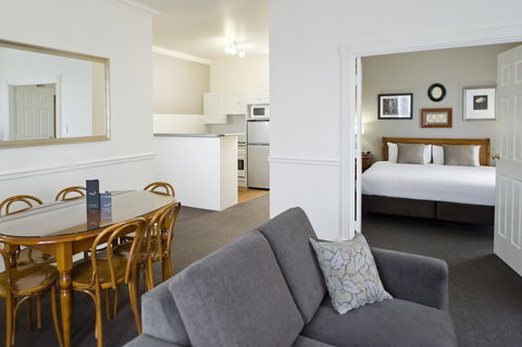 Majestic Old Lion Apartments - Accommodation 4U 7