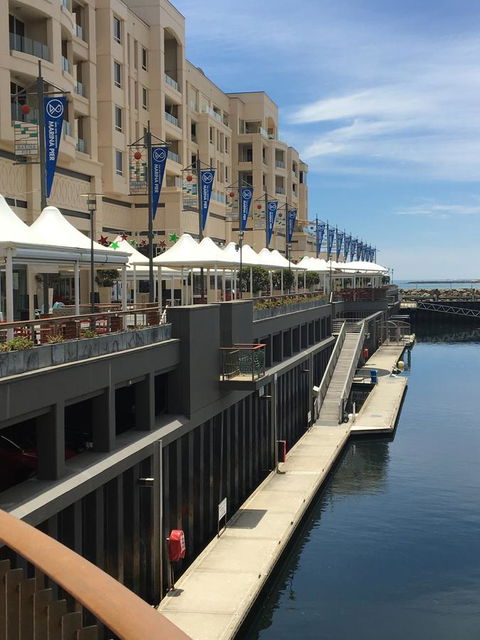 Glenelg Seaside Apartment - Accommodation 4U 3