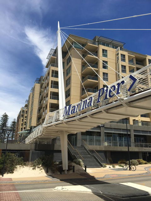 Glenelg Seaside Apartment - Accommodation 4U 4